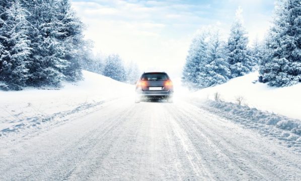 How To Prepare A Winter Car Emergency Kit